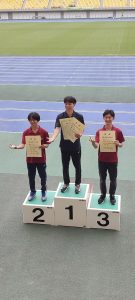 ①男子800m