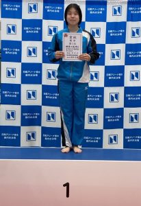 女子50m自由形優勝