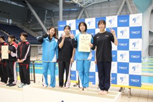 女子ﾒﾄﾞﾚｰﾘﾚｰ優勝
