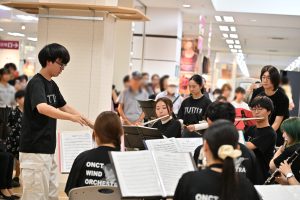 会場は大盛況